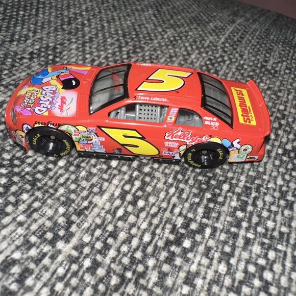 Mitsubishi Eclipse Outdoor Adventure Dora Hot Wheels 1:60 Diecast Loose & Extra - Picture 3 of 8